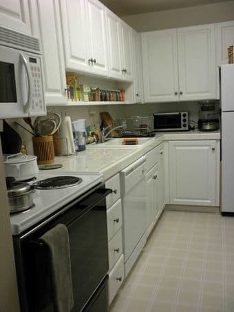 Furnished 1 bedroom 1 bath Oak Creek Apts 3