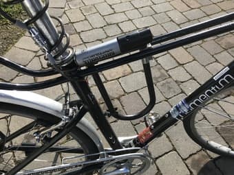 Street DD Bike with U-lock and Helmet and Back Basket 3