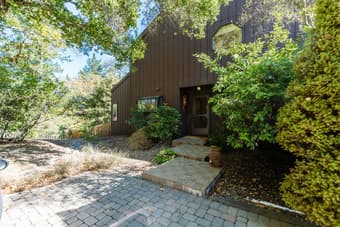 Need a room? Enjoy friendship?? Join our house in Woodside at $1,175 1