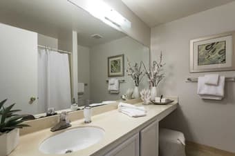 $1350/ 250 sq ft. Large furnished room in one 3b/2ba house (Palo Alto) 2