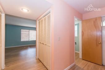 AMAZING ROOMMATES - great for those new to the area! 2