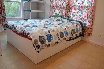 Sublet furnished room between March 16 and April 1, flexible dates 1