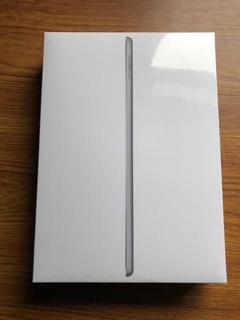 Apple iPad (A1822) Space Gray 32GB WiFi 1