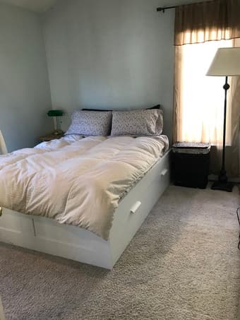 Private room for rent in centrally located townhouse 1