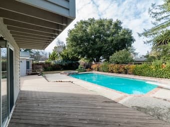 Room for rent in a spectacular home + friendly housemates 2