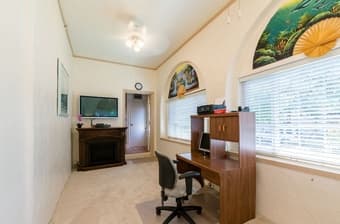 An amazing group of people to share a house with! 1