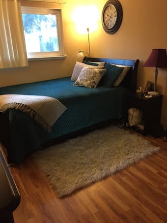 $1595/ month – Huge room for rent in downtown Menlo Park 1