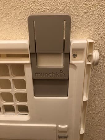 Munchkin Quick Install Premium Gate 1