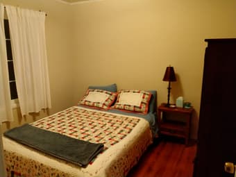 Sunny room available for rent (furnished) 1