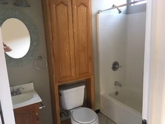 East Palo Alto studio, large kitchen, includes internet & utilities 3