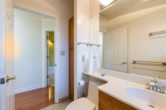 Working Bay Area professionals living together - Room available to ren 3