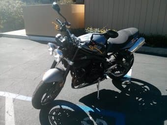 2009 TRIUMPH STREET TRIPLE R 675 1