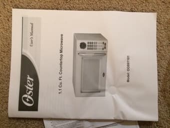Oster Microwave Oven in Very Good Condition 3