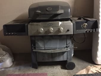 Uniflame BBQ- 3 burner and propane 1