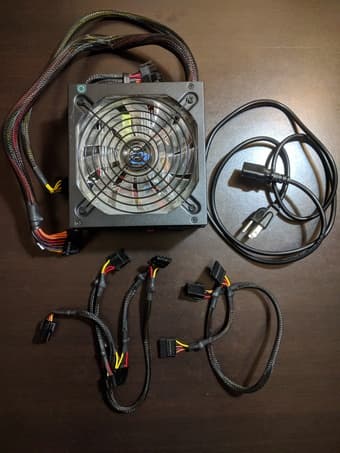 530W ATX power supply 80+ bronze semimodular from Raidmax 1