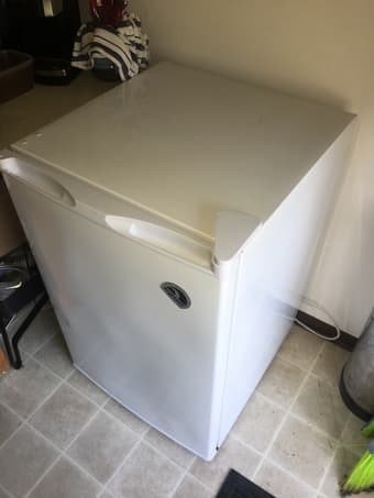 Igloo Mini Fridge 2