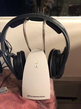 Wireless RF Headphones with Charging Dock 1