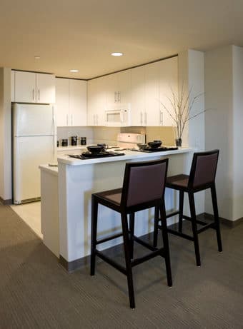 Munger Studio (best housing on campus) 6/6 - 7/6 2