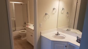 Oak Creek 2bd Apt 2-month lease 2