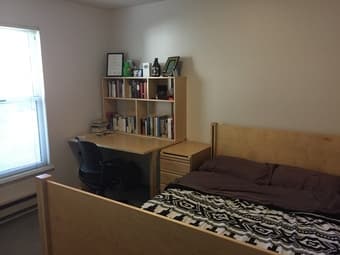 Furnished bedroom in Rains for sublet between June 19th and August 6th 1
