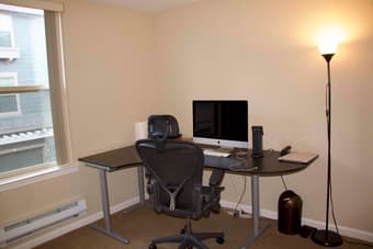 Modern & lux 1 bedroom w/office 10 min bike ride to Stanford 5/11-6/10 3