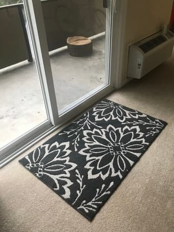 Grey and white ikea rug 1