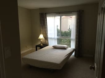 *FEMALE* Private 1BR+1Ba in spacious, gorgeous condo in Mountain View 1