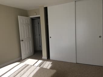 *FEMALE* Private 1BR+1Ba in spacious, gorgeous condo in Mountain View 2