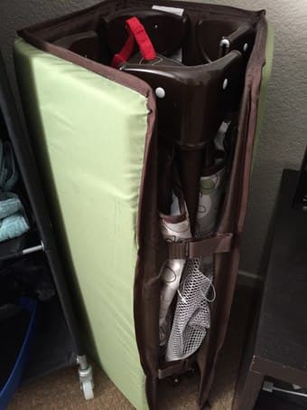 Infant carseat, pack and play with mattress and more for babies 2