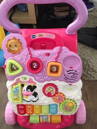 Infant carseat, pack and play with mattress and more for babies pics 1
