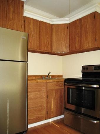 June 9th - fully furnished Palo Alto studio - all utilities included - 3