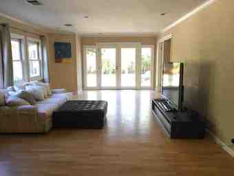 Seeking a new housemate to join cool shared house! 1