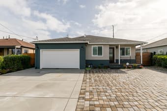 Looking for a housemate to share this awesome house! 1