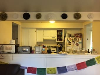Sublet 1 or 2 rooms in beautiful Rains 4bdr - female - Jun-Sep 3
