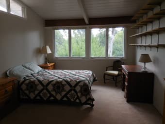 Furnished master bedroom with attached bathroom near Stanford 2