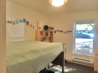 On-campus summer sublet for female Stanford affiliate 2