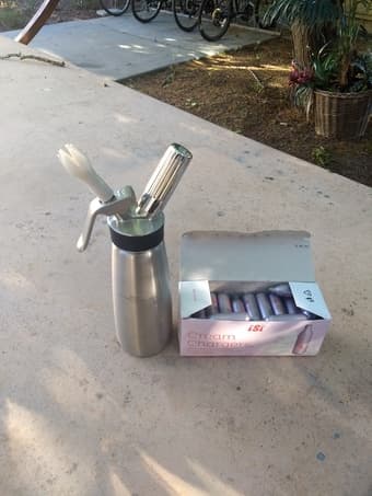 ISI whipped cream charger & N2O 1