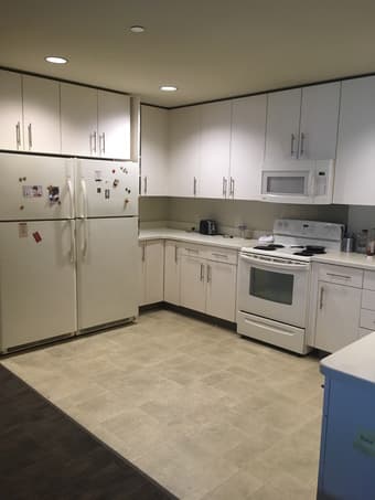 Room in Spacious Munger Quad (Female) - June 10-September 20 3