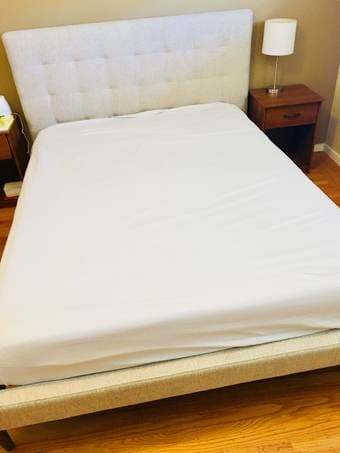 Queen Bed **West Elm 50% Off** 2