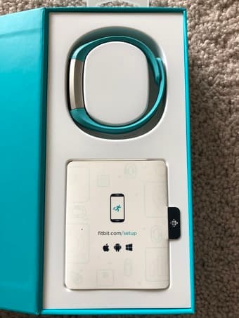 Fitbit Alta (teal) 3