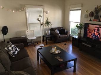 Large Sunny Bedroom, 5 min to Stanford - June 18 to Aug 31 2