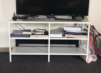 Tv stand with glass in white 2