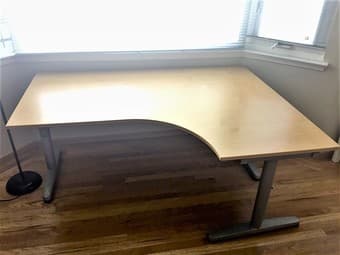 Spacious Desk for Sale! 1