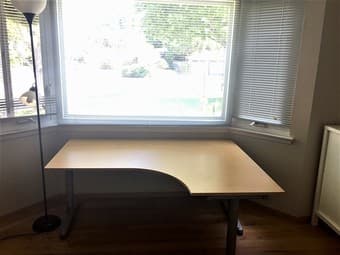 Spacious Desk for Sale! 2