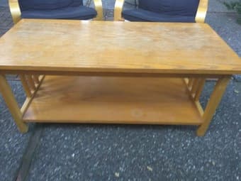 Excellent condition coffee table 2