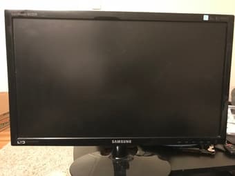Samsung 21.5” LED Monitor 1