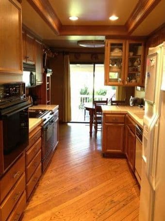 Summer Sublet in Menlo Park: 2BR/1BA floor in 4BR/2.5BA House. 3