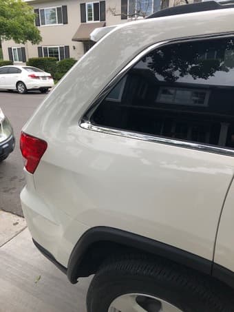 2011 Jeep Grand Cherokee 2