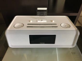 iHome iDL43 Dual Charging Stereo FM Clock Radio with Lightning Dock 2