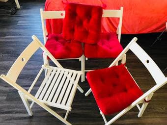 Four folding chairs with lovely cushions 3